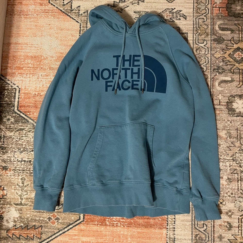 Women’s north face hoodie